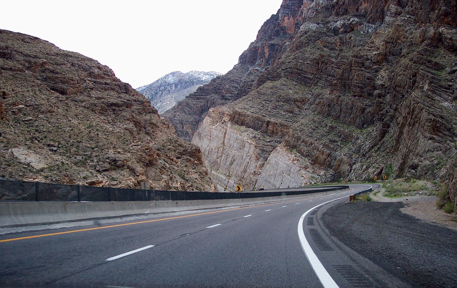I-15 through the Virgin River Gorge